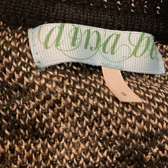 Vintage Black & Gold Geometric Sweater Boho-Chic Retro Vibes (Small) - Picture 5 of 10